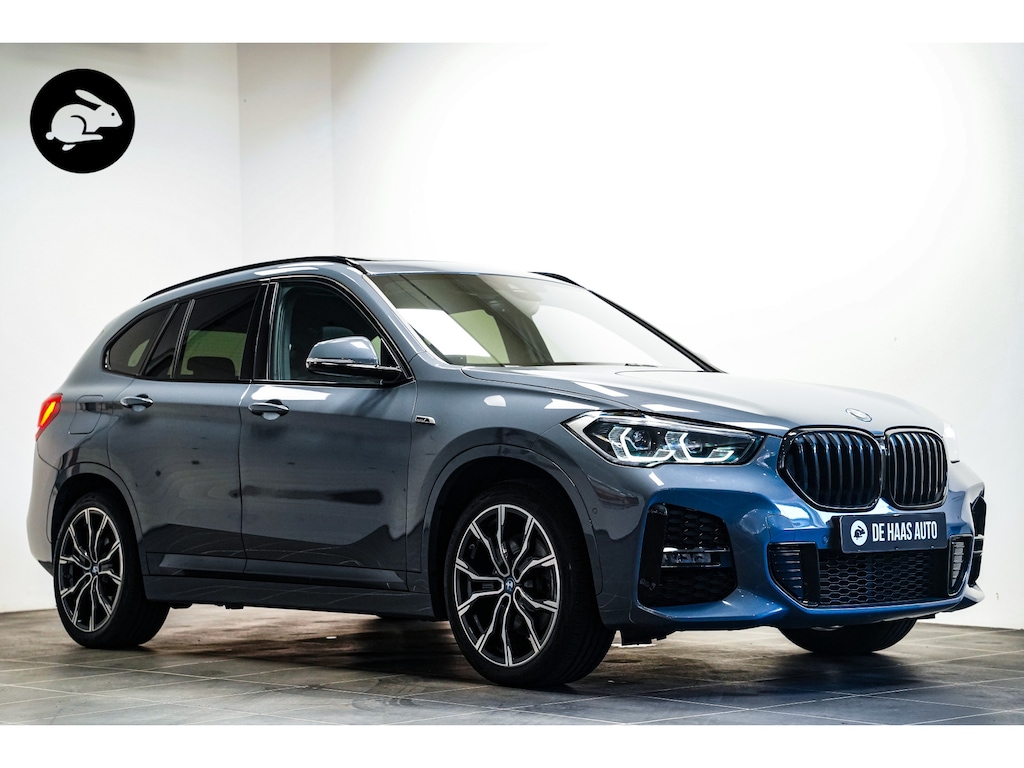 BMW X1 xDrive25e M Sport|StormBay|Pano dak|Trekhaak|Led|19 inch|Leder