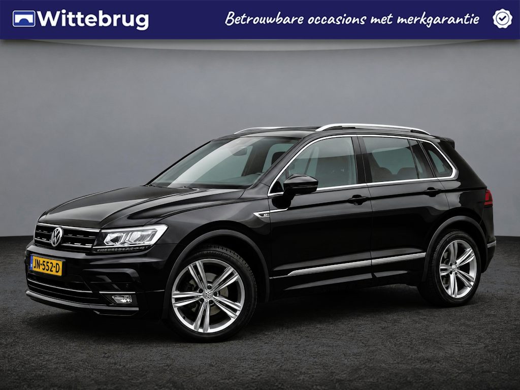Volkswagen Tiguan 1.5 TSI R-Line / Digitaal dashboard / Pano / Dyn audio / Navigatie / App connect / 3x R-line /