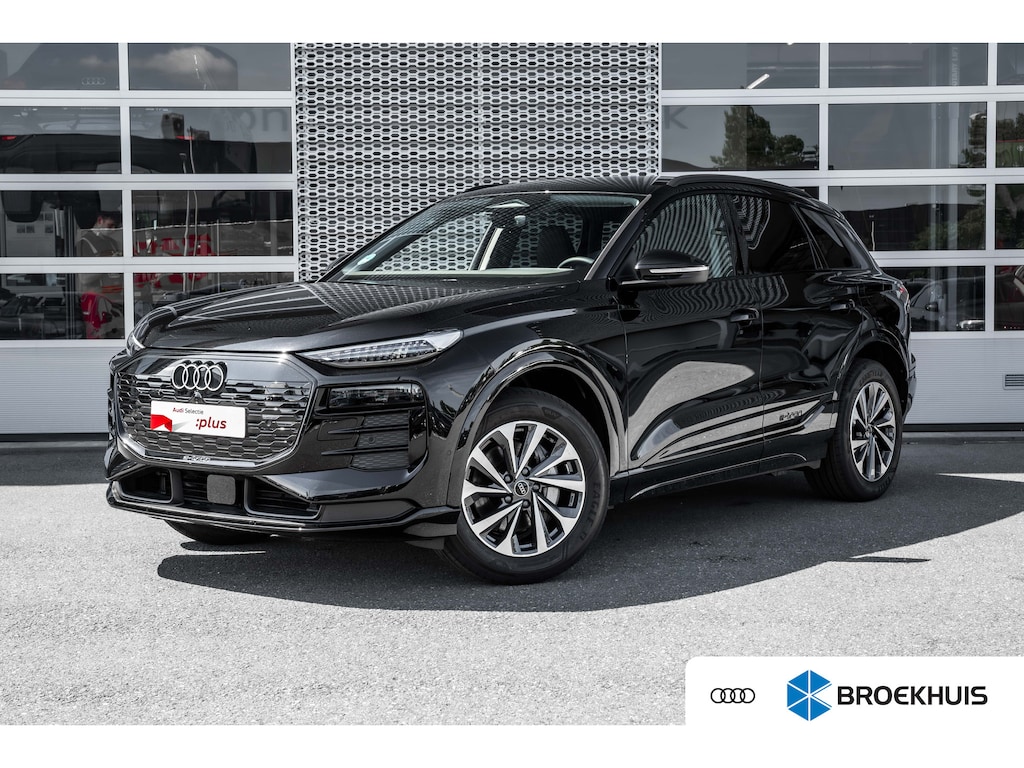 Audi Q6 e-tron 185 kW | Trekhaak | Stoelverwarming Voor + Achter | Camera |