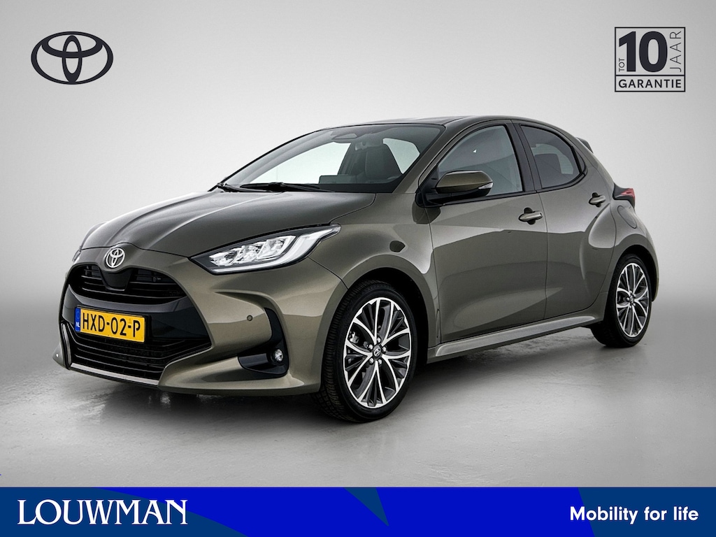 Toyota Yaris 1.5 Hybrid 130 Executive | Parkeersensoren V+A | Stuur-Stoelverwarming | ***