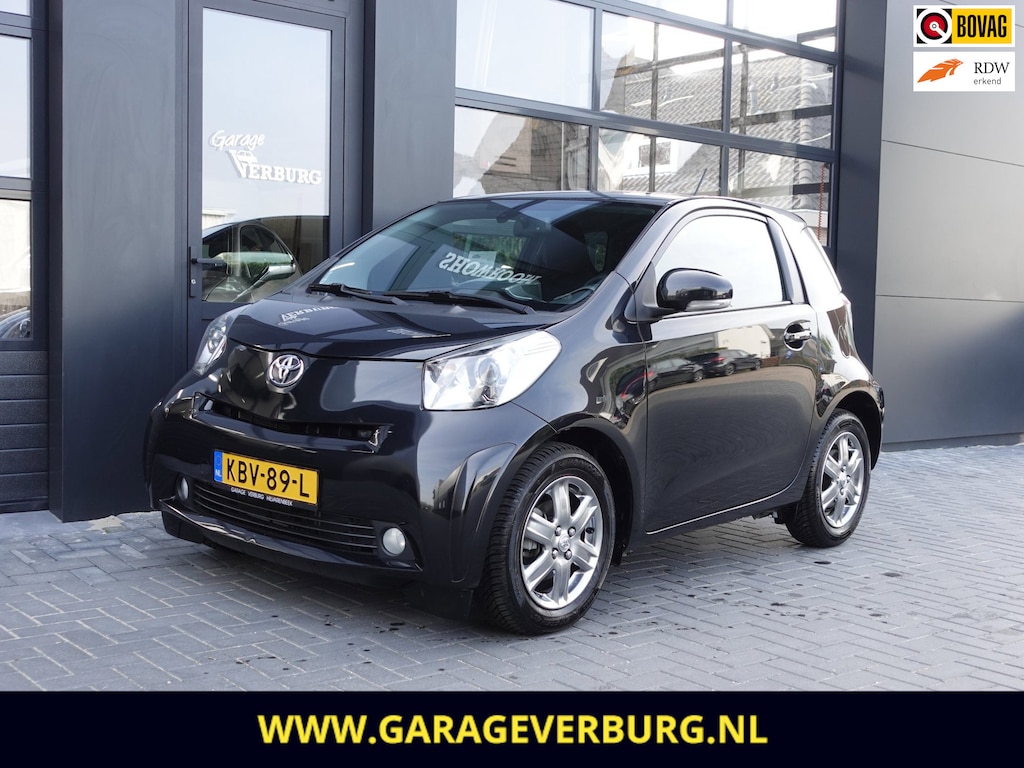 Toyota iQ 1.0 VVTi Executive (Navigatie,Keyless entry,Climatecontrol,Lm velgen,Spiegels elek.inklapbaar)