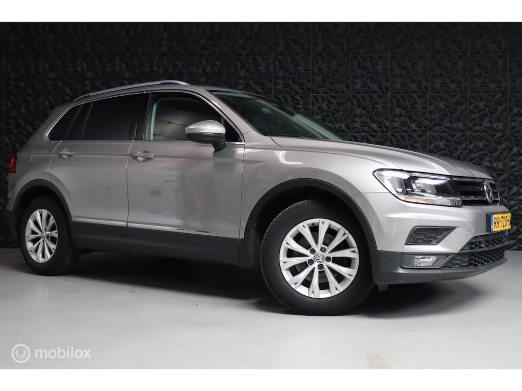 Volkswagen Tiguan 1.4 TSI Comfortline Business | Carplay |
