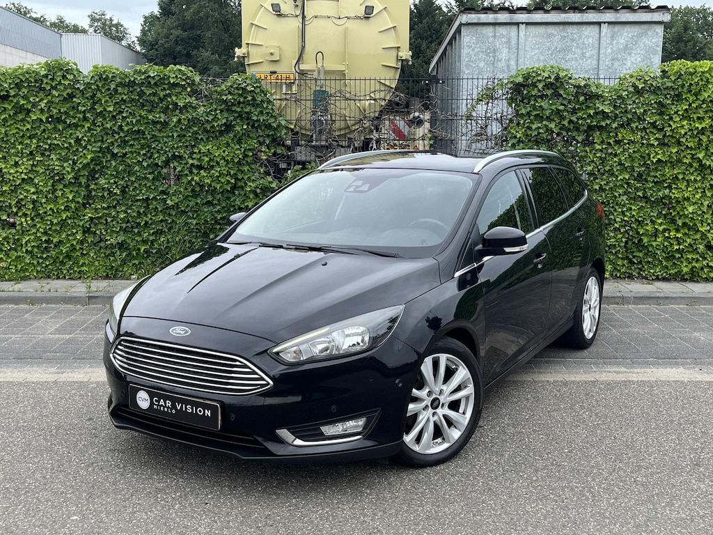 Ford Focus Wagon 1.0 Titanium * Navi * Nieuwe Distr. * Garantie