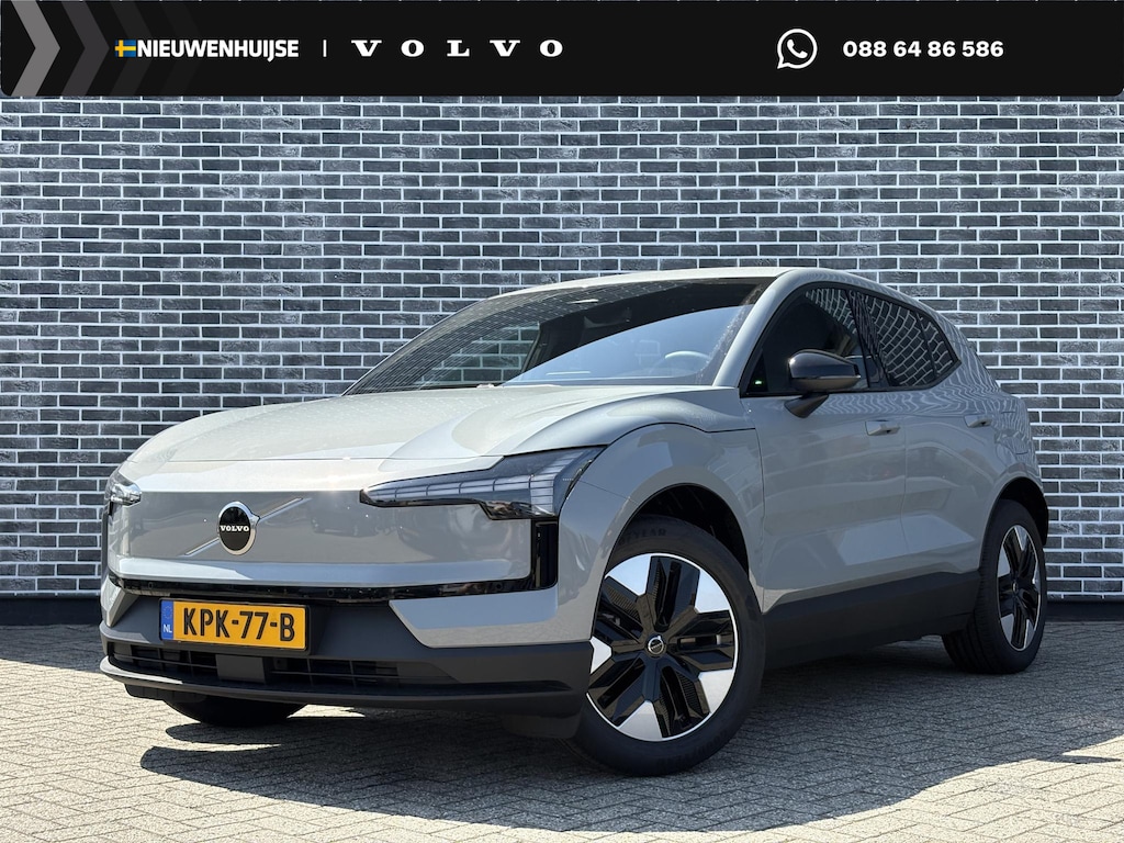 Volvo EX30 P3 Plus Europa 51 kWh | Extra getint glas achter | Verwarmde voorstoelen en stuurwiel | Elektrisch verstelbare voorstoelen | Adaptive Cruise | BLIS | Parkeercamera | Harman/Kardon |