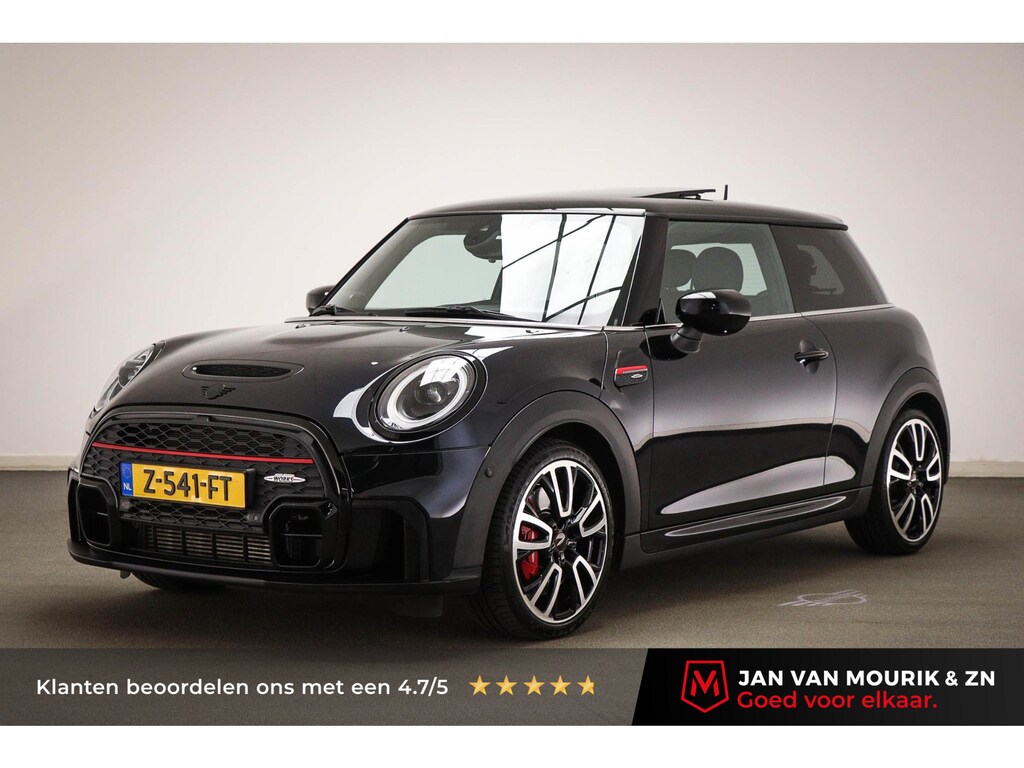MINI John Cooper Works 3-Deurs 2.0 Classic | PRIMIUM PLUS PACK | MINI YOURS LEDER | PANORAMADAK | HEAD UP | STUURVERWARMING | DRAADLOZE LADER | 18"