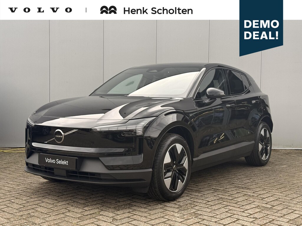 Volvo EX30 P5 Long Range 69 kWh Plus Europa | Harman Kardon audio | Elektrisch verstelbare voorstoelen | Stoel- & Stuurwielverwarming | Elektrisch bedienbare achterklep | Keyless Entry met KeyTag | Getint glas achter | 18" Lichtmetalen velgen | Google Maps & Infotainment