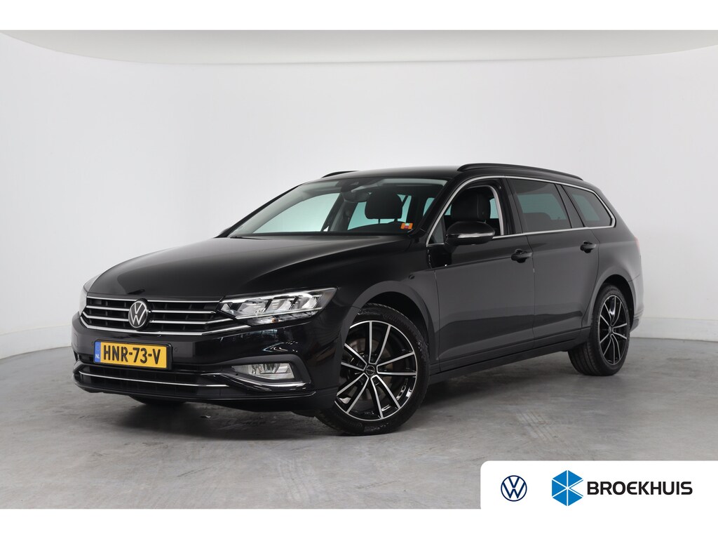 Volkswagen Passat Variant 1.5 TSI Business | Trekhaak | Stoelverwarming | ErgoComfort | Navi | Clima | Cruise Adaptive | LED | Keyless | Parkeersensoren V+A