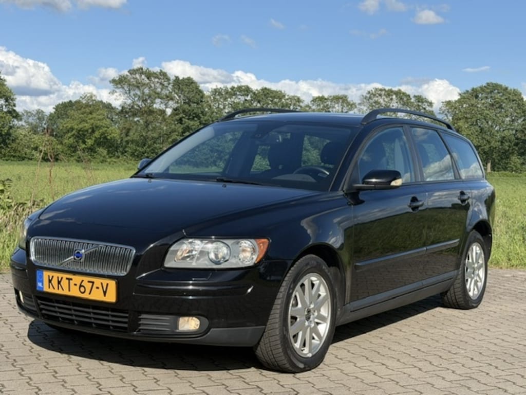 Volvo V50 2.5 T5 SUMMUM 1e EIG 267DKM XENON MEMORY ZW MET