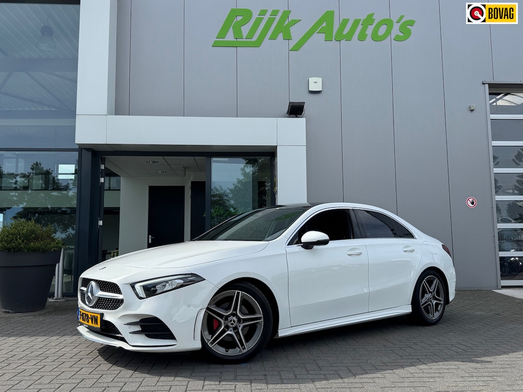 Mercedes-Benz A-klasse 200 AMG Edition Premium Plus * Camera * Carplay * 18 Inch