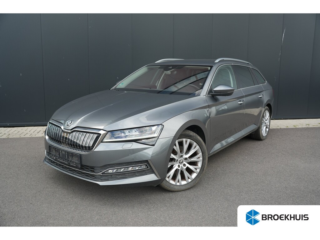 Skoda Superb Combi 1.4 TSI iV 218pk Business Edition Plus | Trekhaak | 360 Camera | Leder | Stoelverwarming & Ventilatie | 18" | Keyless