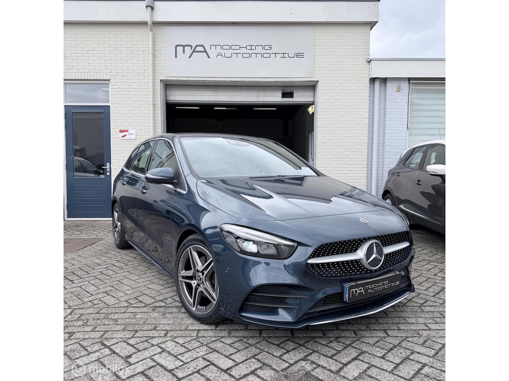 Mercedes-Benz B-klasse 180 Business Solution AMG