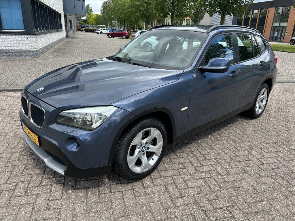 BMW X1 sDrive18i XENON CRUISE PDC TREKHAAK.