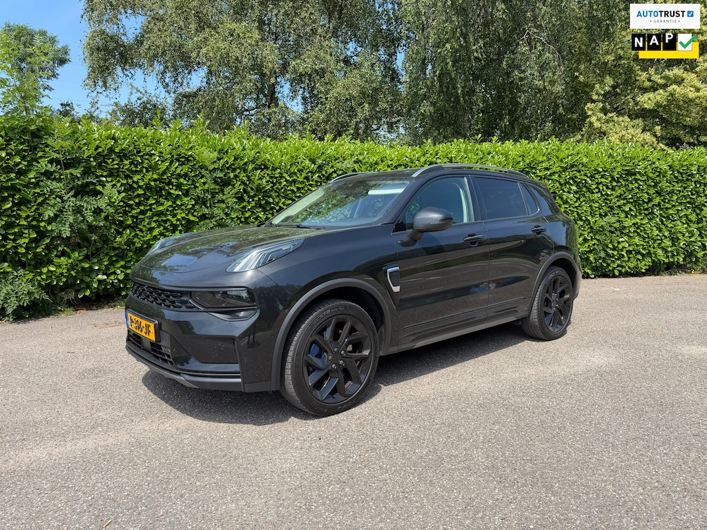Lynk & Co 01 1.5 Plug-in Black Edition | Panoramadak|360 Camera