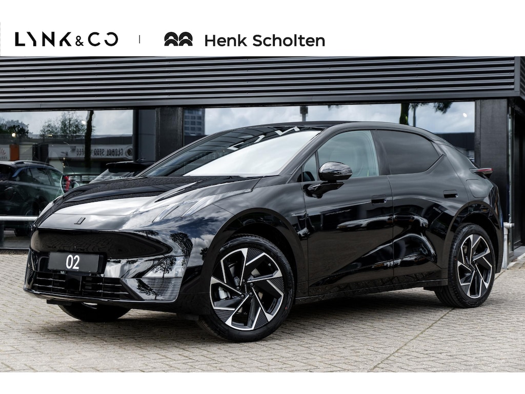 Lynk & Co 02 276PK More 66 kWh | MY27 | 360 Graden Camera | Harman Kardon | Panoramadak | Elektrisch bedienbare voorstoel met geheugen | Keyless Entry | Getint glas | Adaptieve Cruise Control | Dodehoekassistent | Sfeerverlichting | Stuurwielverwarming | Stoelverwarming