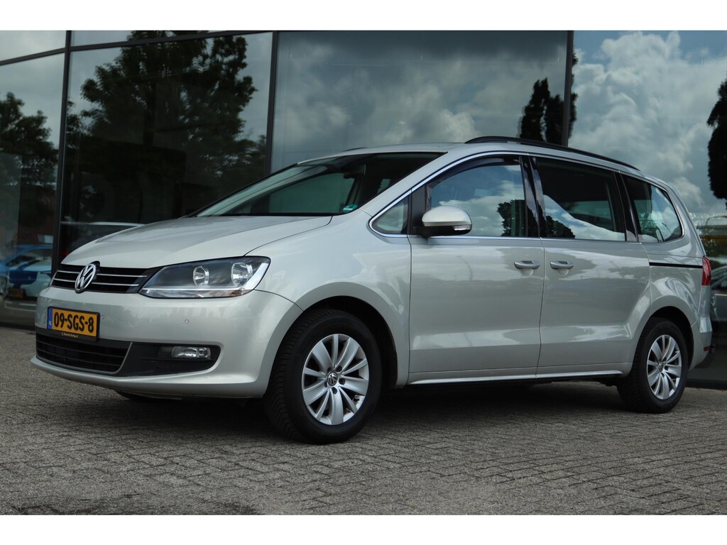 Volkswagen Sharan 1.4 TSI COMFORTLINE | NAVI | TREKHAAK | BLUETOOTH | LMV | CRUISE