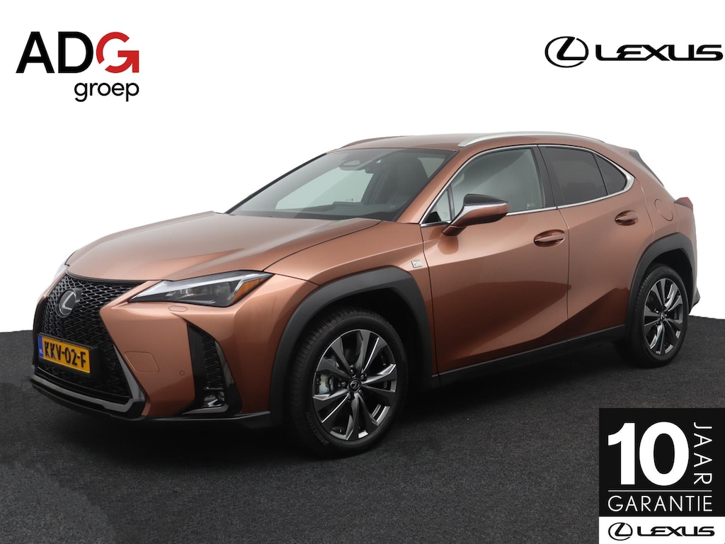 Lexus UX 300h 35th Edition | Premium Navigatie | Elektrisch bedienbare achterklep | Lederen bekleding | Stoel & Stuurwielverwarming