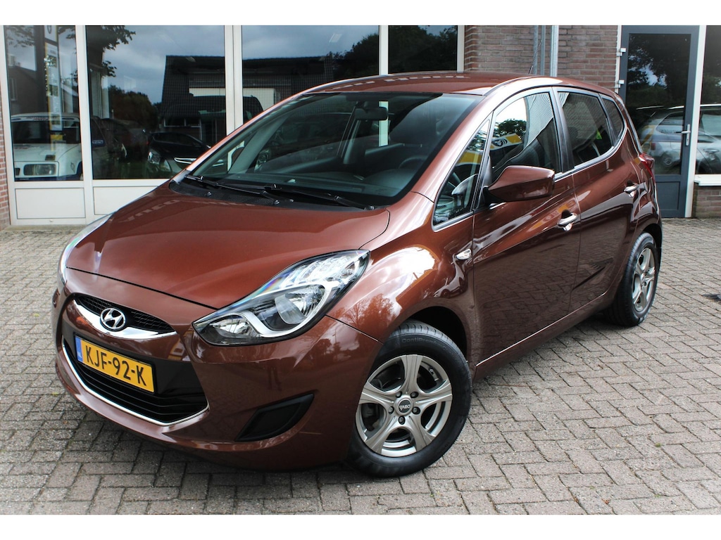 Hyundai ix20 1.6i Elektrische ramen V en A, Boordcomputer, Multifunctioneel stuurwiel, 15" LMV