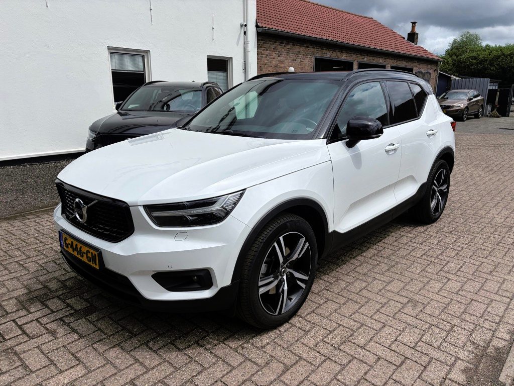 Volvo XC40 2.0 T4 R-Design Schuifdak Pilot Assist