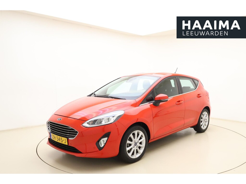 Ford Fiesta 1.0 EcoBoost Titanium | Trekhaak | Navigatie | Camera | Parkeersensoren voor en achter | Climate control | Lichtmetalen velgen