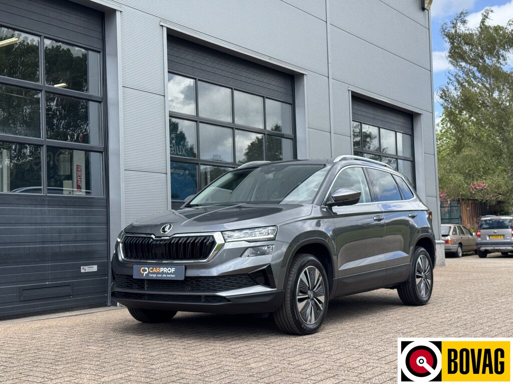 Skoda Karoq 1.5 TSI DSG ACT Business Edition Rijklaarprijs Incl. 12 maanden BOVAG-garantie en afleveringsbeurt | Adaptive Cruise Control | Achteruitrijcamera | Apple Carplay/Android auto | Chroompakket |