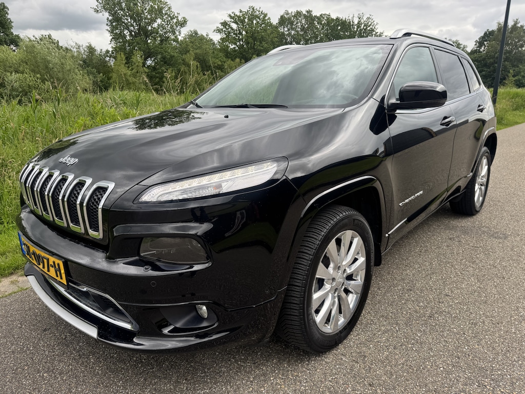 Jeep Cherokee 2.2 Overland Vol Opties!! Weinig Km !!