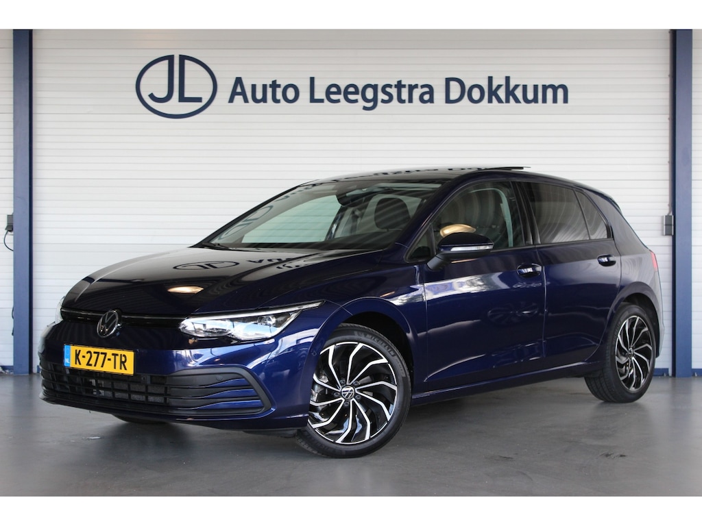 Volkswagen Golf 1.5 TSI Life Business 1e eigenaar | Pano | Stoel/Stuurverw. | IQ Light | LED Matrix | Alcantara | Memorystoel | Massage | Carplay | 17" LMV | PDC V+A