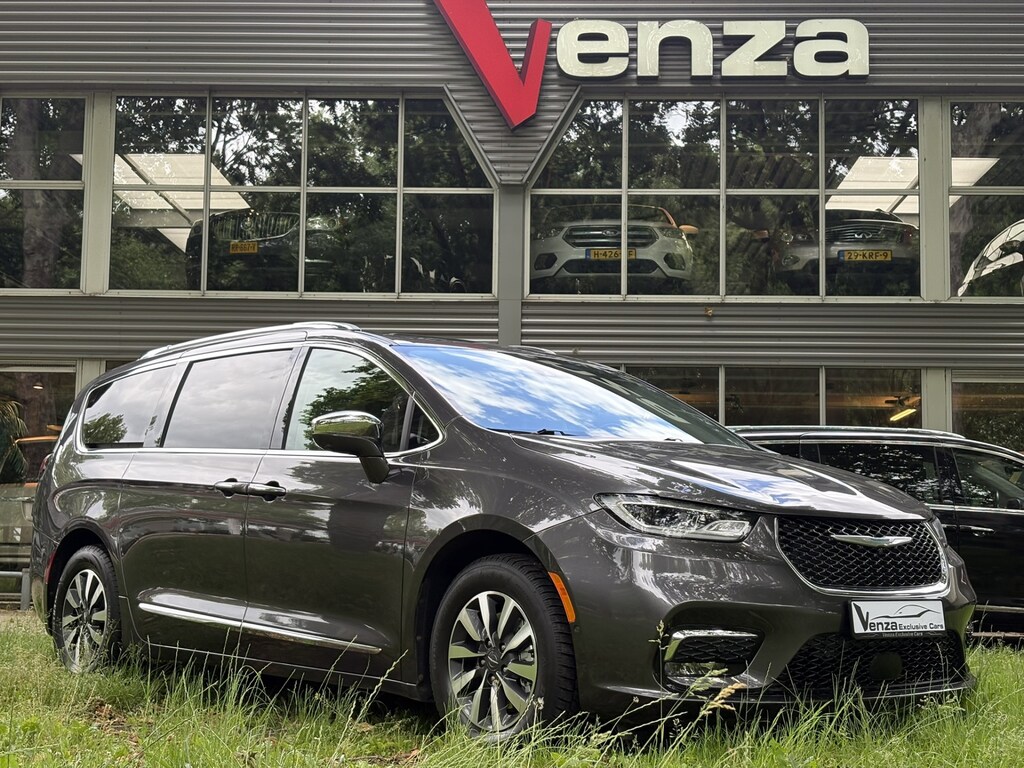 Chrysler Pacifica 3.6 V6 Hybrid PHEV LIMITED