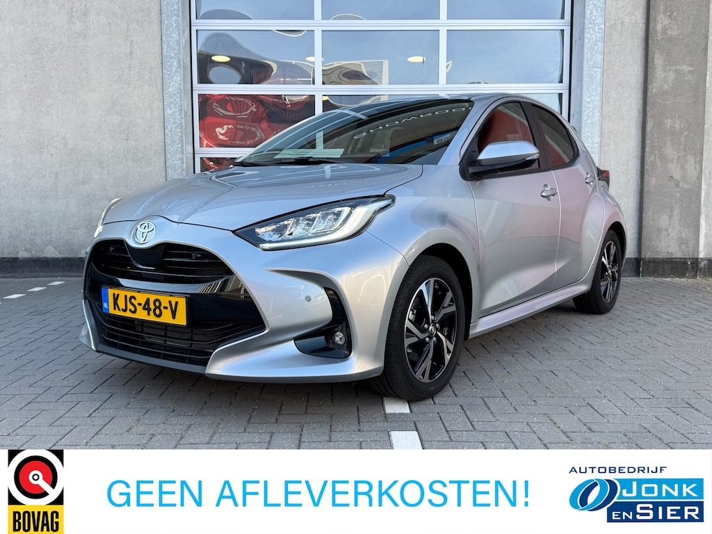 Toyota Yaris 1.5 Hybrid 115 Dynamic Comfort|Parkeersensoren|Camera|Apple CarPlay/Android Auto|Dodehoeksensor|Stoelverw.|Stuurverw.
