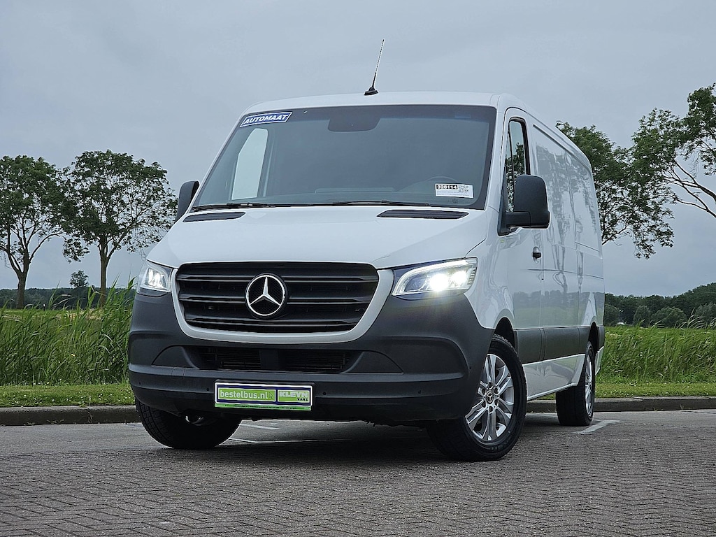Mercedes-Benz Sprinter 319 L2H1 V6 LED Mbux10