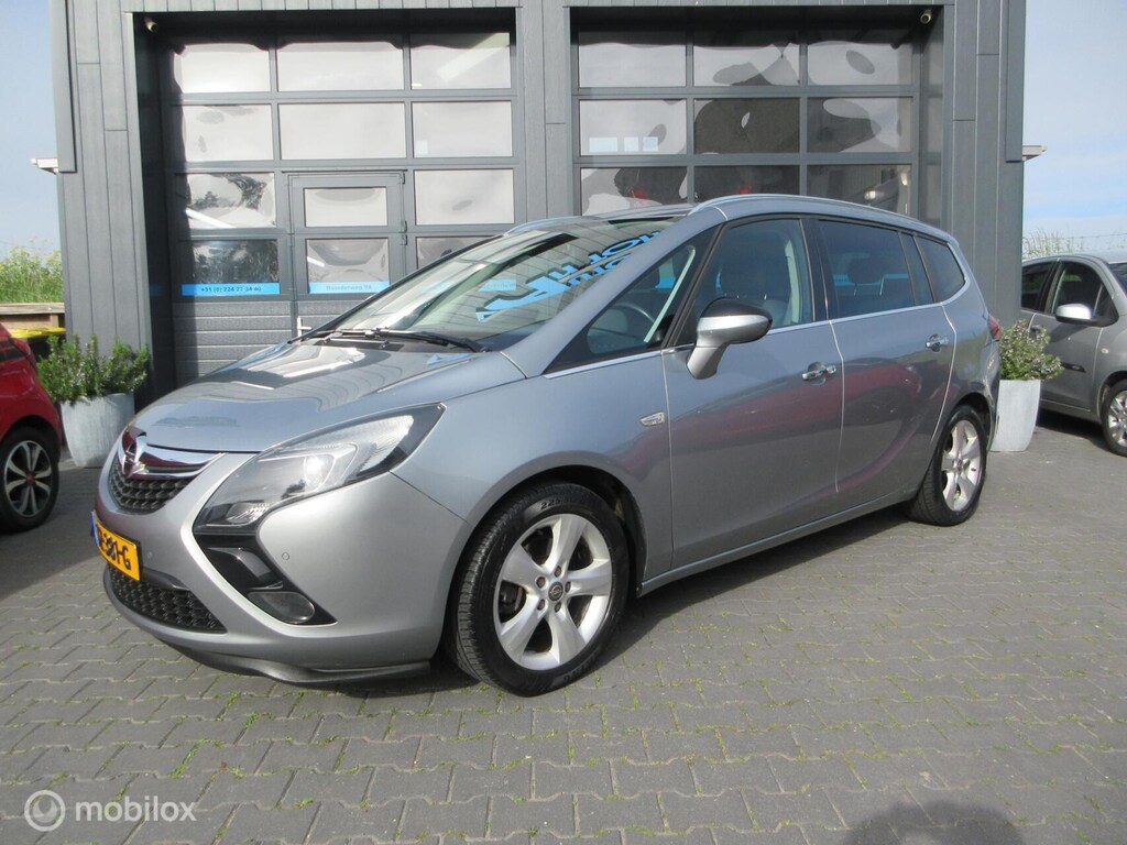 Opel Zafira Tourer 1.4 Cosmo 7p. Airco Cruise Trekhaak Navi