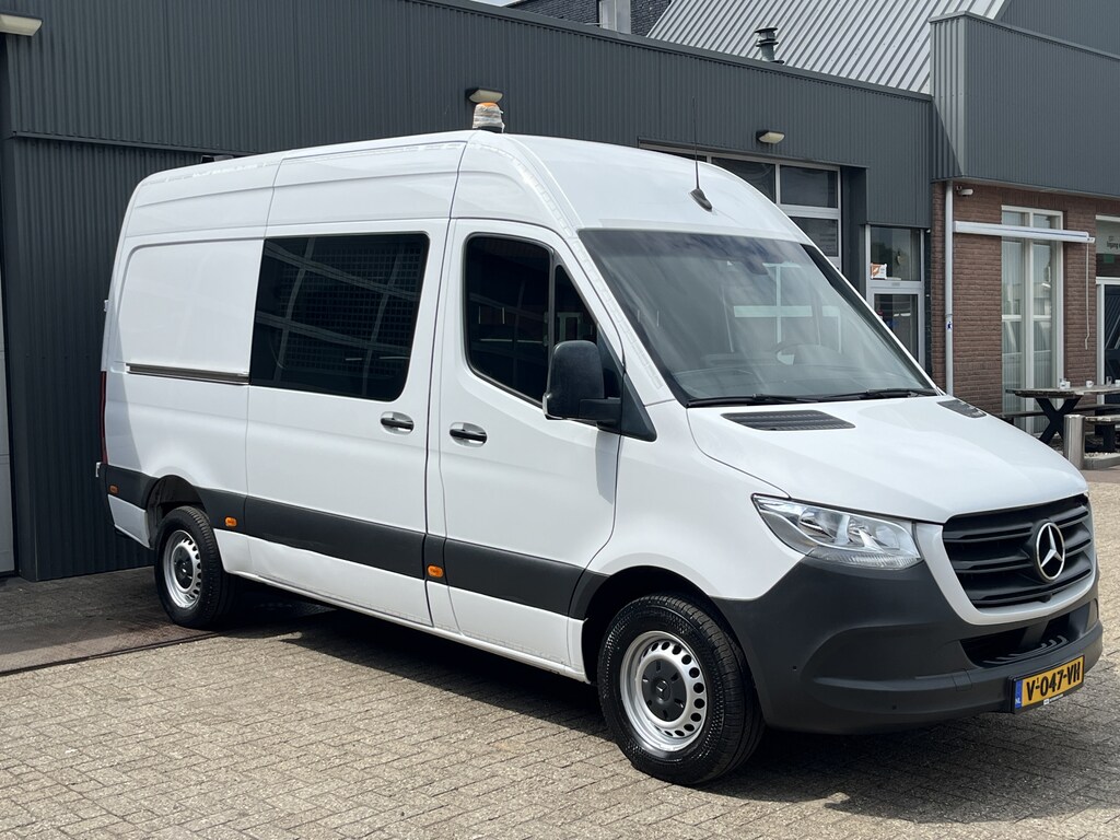 Mercedes-Benz Sprinter 314 2.2 CDI L2H2 EURO VI-D Werkplaats inrichting Airco Cruise controle Trekhaak 2800kg Kastinrichting Omvormer Apple carplay 1e Eigenaar Euro 6 Bpm vrij voor particulier gebruik!!