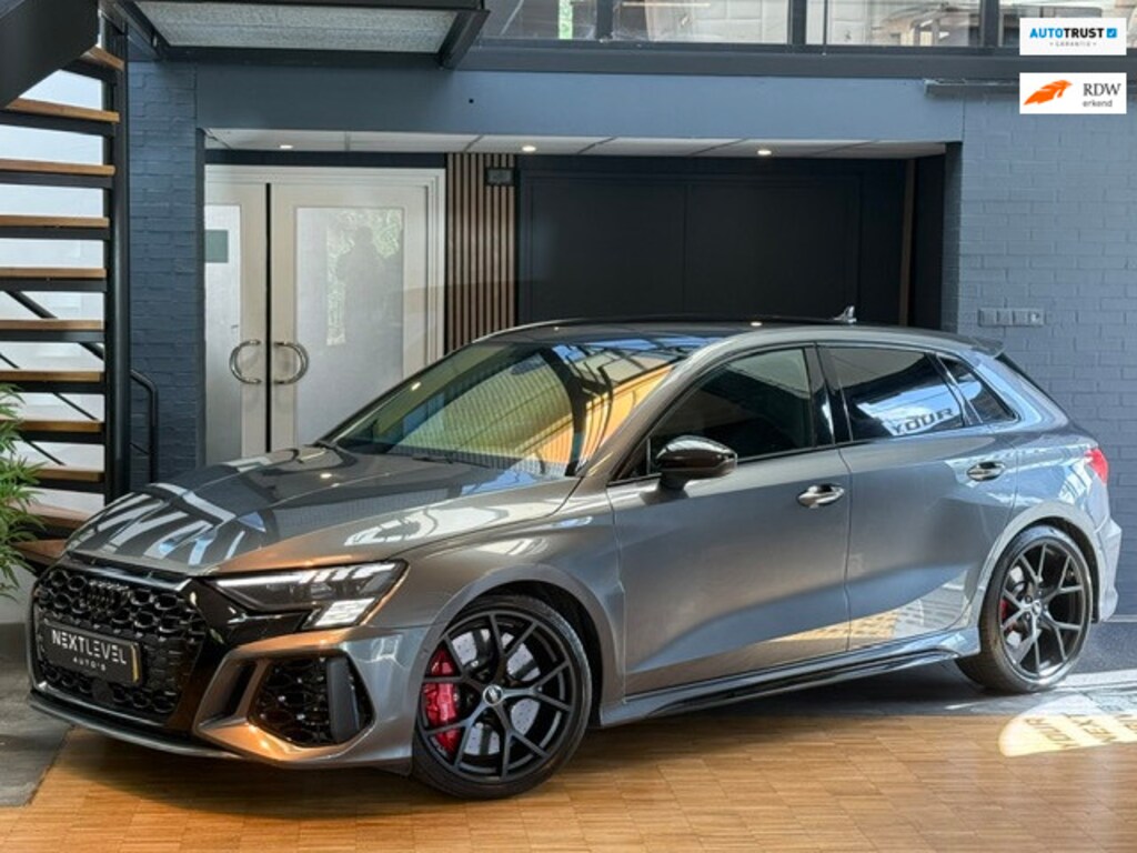 Audi RS3 Sportback 2.5 TFSI RS3 ABT quattro RS Dynamic Ceramic RS Design RED HUD PANO Matrix LED