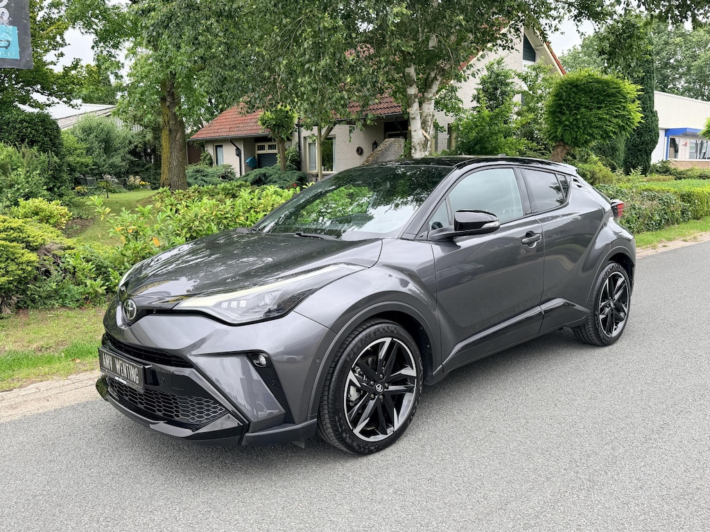 Toyota C-HR / C-HR+ 2.0 Hybrid 184PK GR-Sport•ACC•Camera