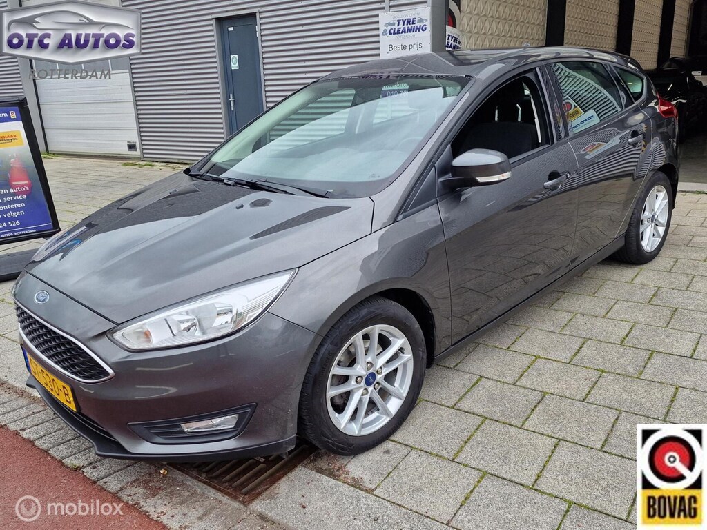 Ford Focus 1.0 ST-Line Dealer onderhouden bijzonder nette auto