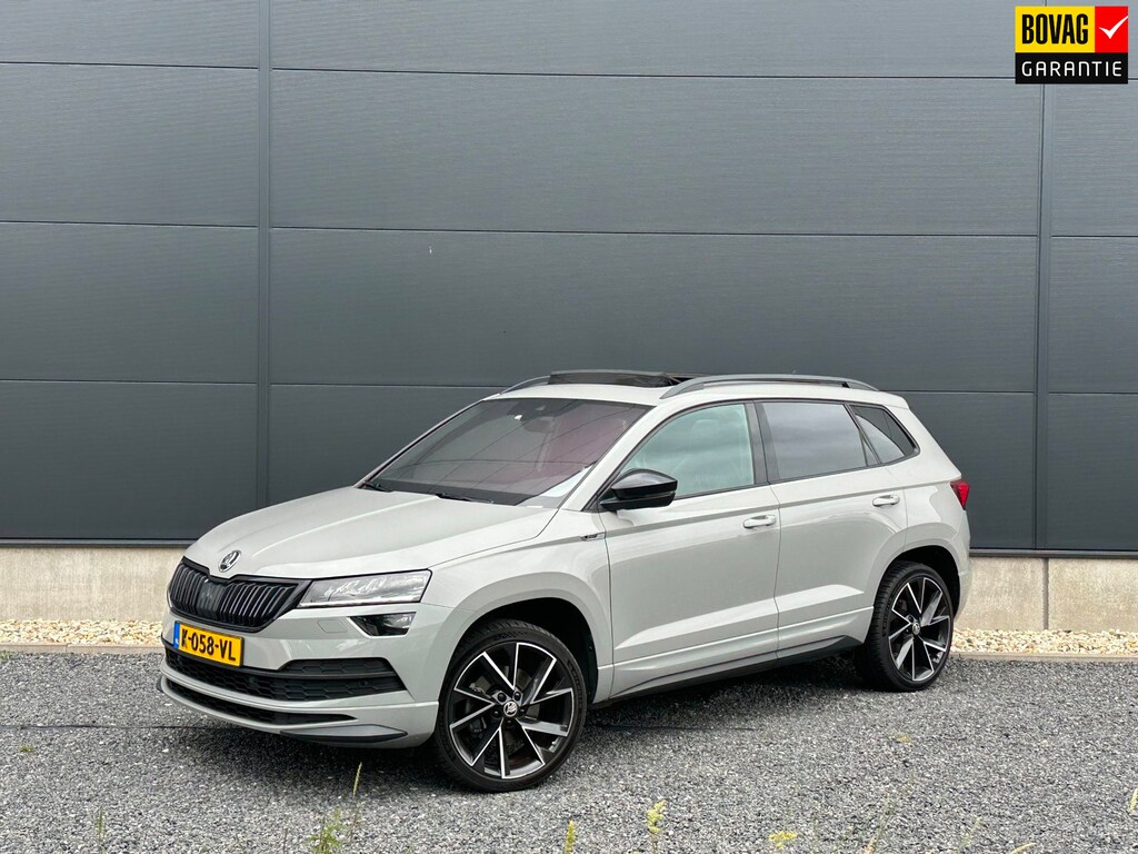 Skoda Karoq 1.5 TSI ACT Sportline Business Pano | Leder | Clima | Trekhaak