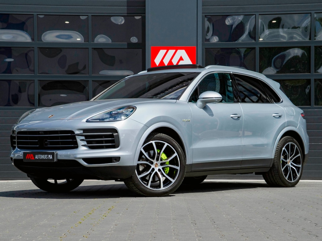 Porsche Cayenne 3.0 E-Hybrid Sport-Chrono|Stoelverwarming|Bose|Nachtzicht|360 Camera|Elektr. Achterklep|Stuurverwarming