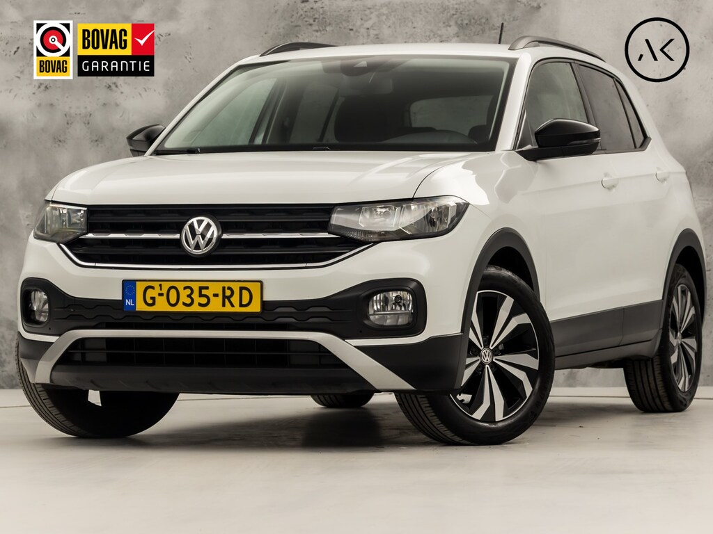 Volkswagen T-Cross 1.0 TSI Sport (APPLE CARPLAY, CAMERA, GETINT GLAS, CRUISE, LM VELGEN, SPORTSTOELEN, NIEUWSTAAT)