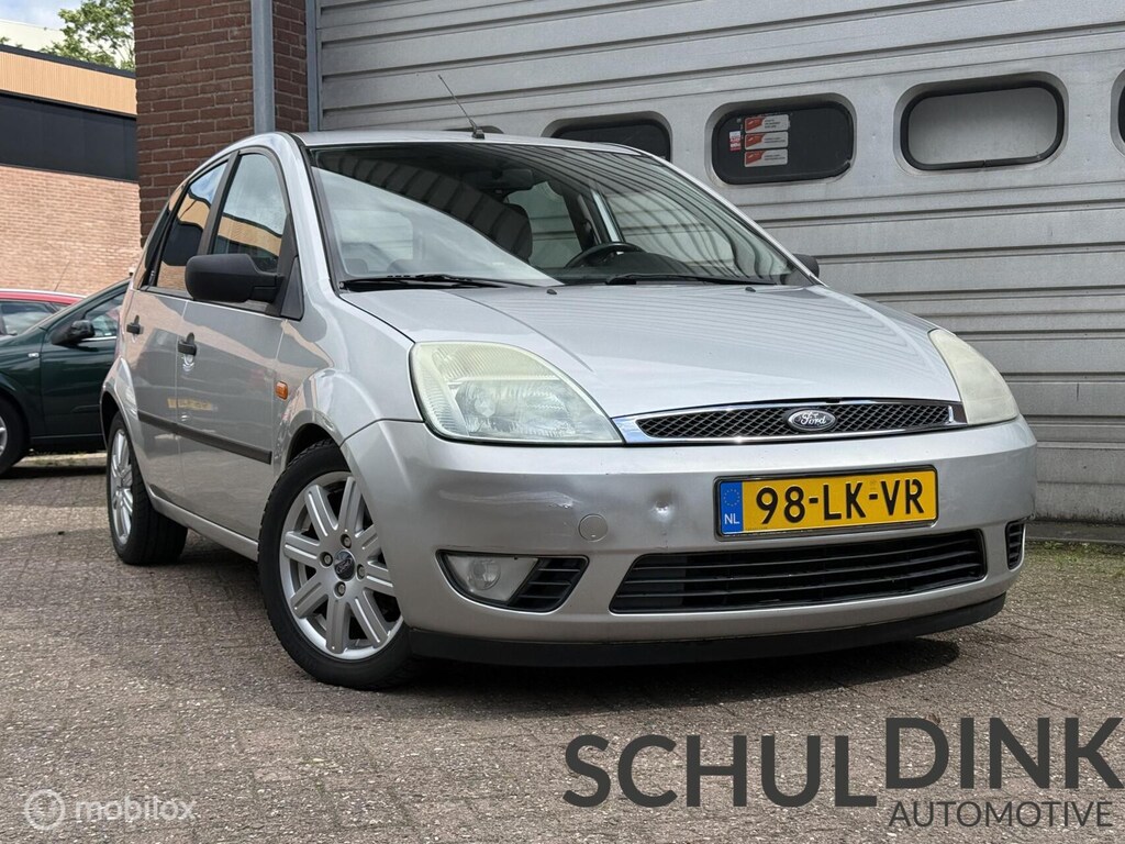 Ford Fiesta 1.4-16V Ghia AUTOMAAT|TREKHAAK|ELEKTRISCHE RAMEN|AIRCO
