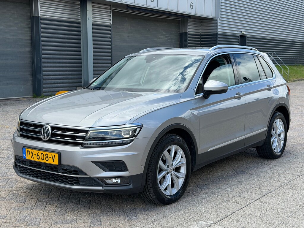Volkswagen Tiguan 2.0 TDI 110KW Highline - PANO - ACC - Automaat