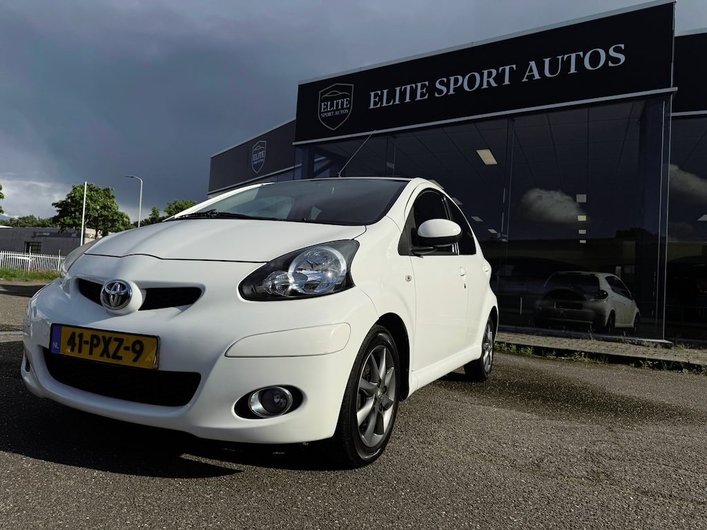 Toyota Aygo 1.0-12V Dynamic Navigator I Airco I Navigatie I Zuinig