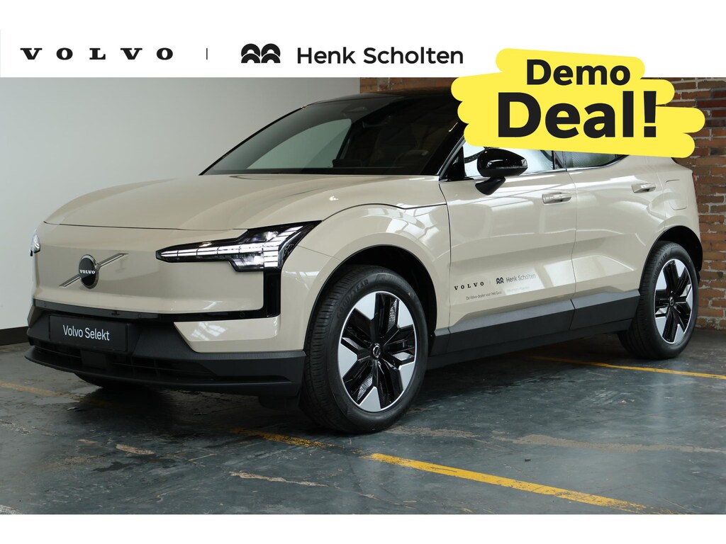 Volvo EX30 P3 Plus Europa 51 kWh | DEMO DEAL | Google Infotainment | Stoelverwarming | Stuurwielverwarming | Google Infotainment | Parkeercamera | Parkeersensoren voor + achter | Electrische bedienbare voorstoelen |