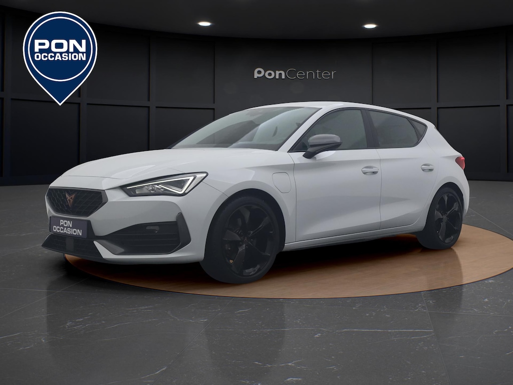 CUPRA Leon 1.4 e-Hybrid Essential | Navigatie | Parkeerhulp | Sportstoelen | Stuurverwarming | 18" |