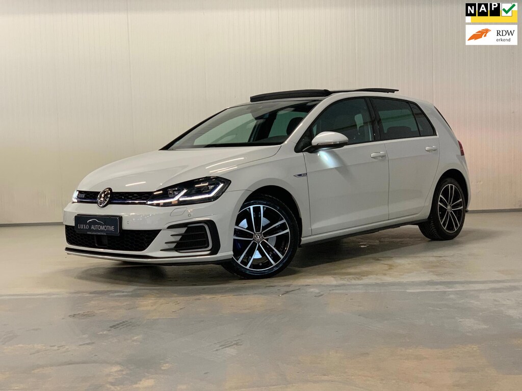 Volkswagen Golf 1.4 TSI PHEV GTE | PANO | VIRTUAL | CAMERA | MISTLAMPEN