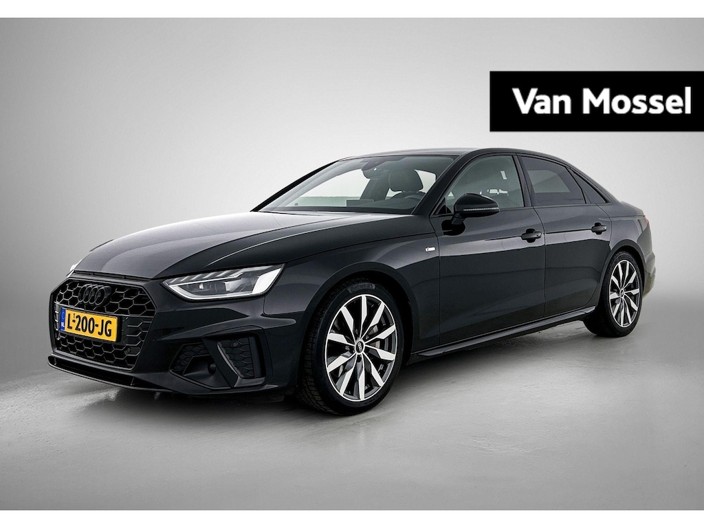 Audi A4 Limousine 40 TFSI S edition Competition 204 PK | S-line | Automaat | Trekhaak | Cruise Control | Climate Control | Parkeersensoren | Virtual Cockpit | 18 " Lichtmetalen Velgen |
