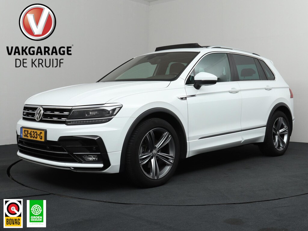 Volkswagen Tiguan 1.4 TSI ACT Highline R-line Panodak | Dynaudio | Trekhaak | Virtual Cockpit