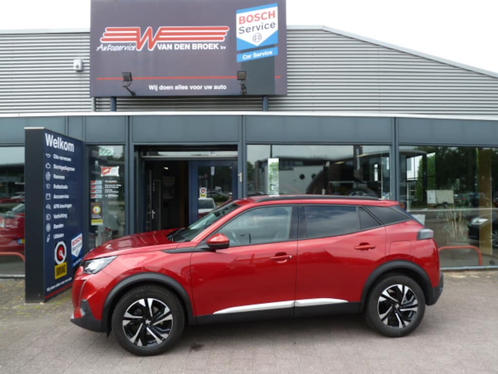 Peugeot 2008 1.2 Puretech 130pk Allure NAV.CC. EERSE EIGN.