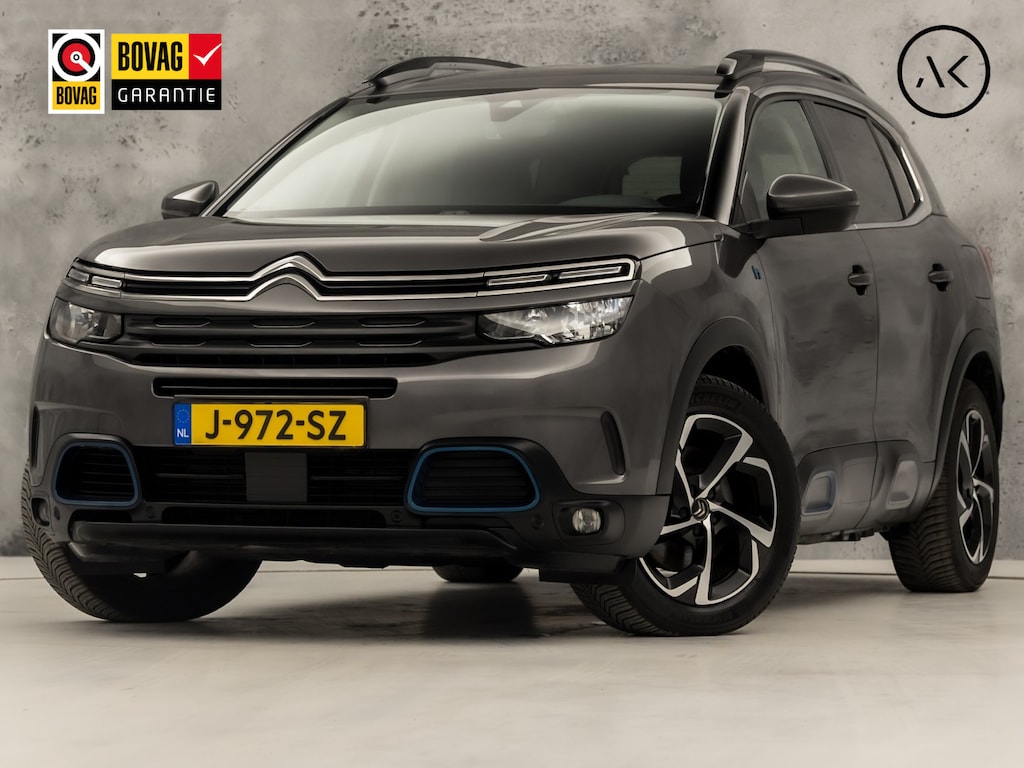 Citroën C5 Aircross 1.6 Plug-in Hybrid 225 Deluxe Sport 225Pk Automaat (APPLE CARPLAY, SOH 93%, GROOT NAVI, 360 CAMERA, GETINT GLAS, ELEK SPORTSTOELEN, LEDER, STOELVERWARMING, ADAPTIVE CRUISE, NIEUWSTAAT)