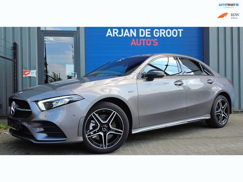 Mercedes-Benz A-klasse 250 e AMG Night pack Sfeer Carplay® Widescreen Camera