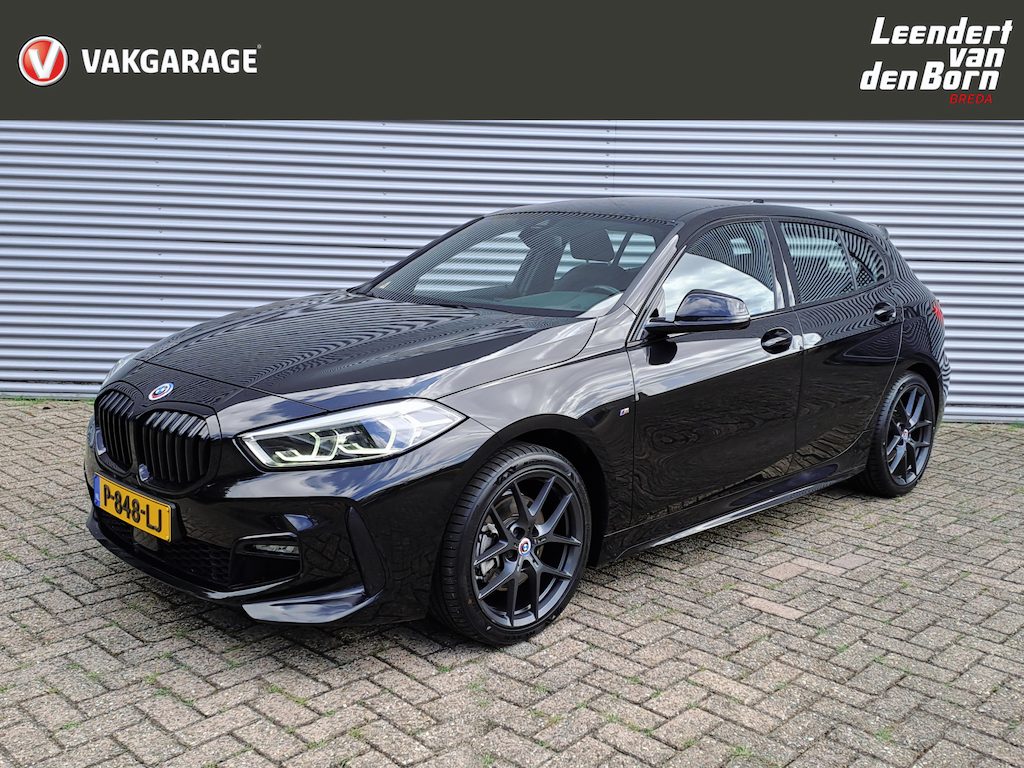 BMW 1-Serie 118i Business Edition M-exterieur pakket | Digitaal cockpit | Navigatie | Cruise | Climate | M-bekleding | M-stuur | Apple Carplay/Android Auto