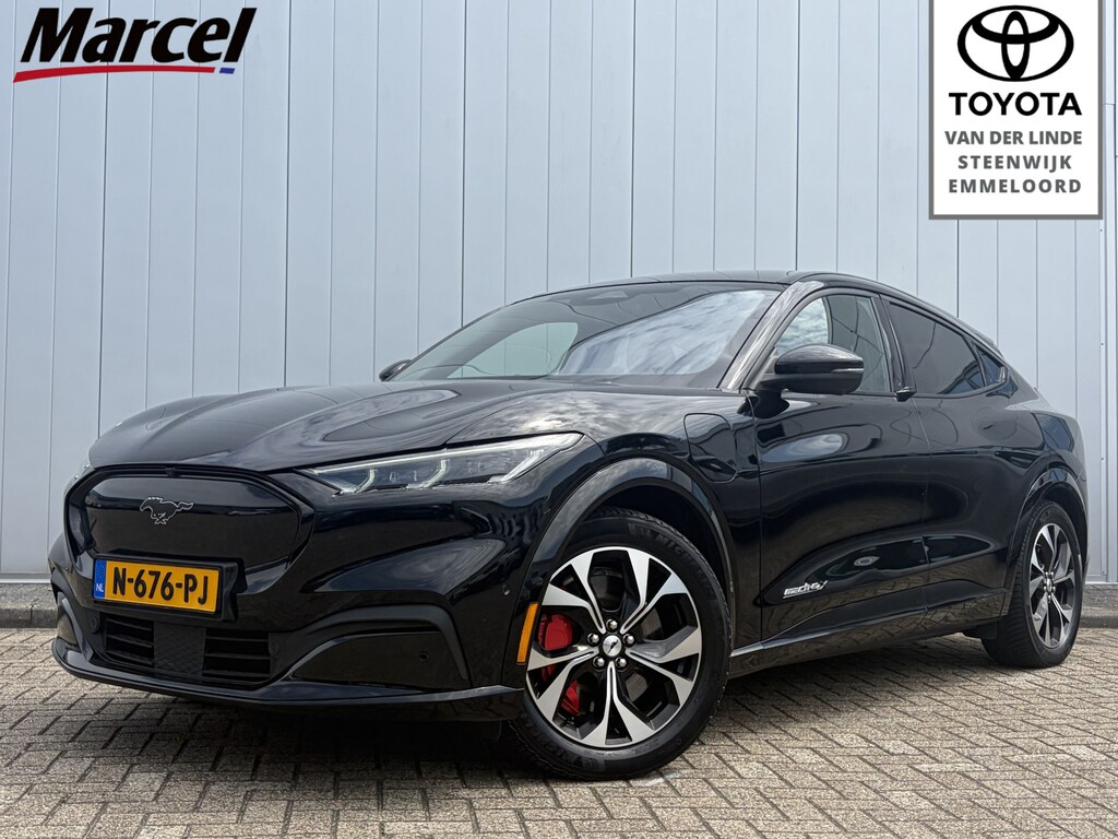 Ford Mustang Mach-E Extended AWD 98 kWh Trekhaak Pano NL Auto Leer 360cam Let op het gaat hier om een consignatie auto, graag van te voren bellen voor een proefrit